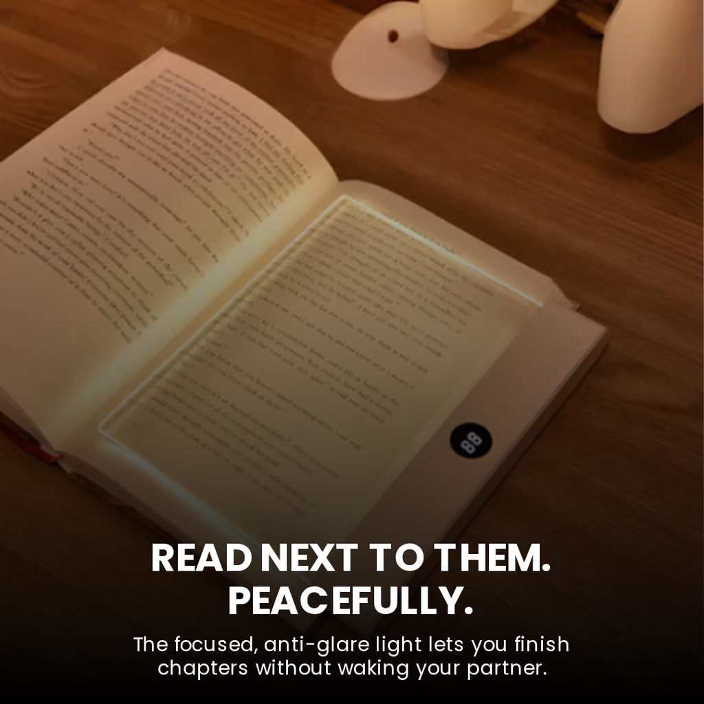 Reading light for bed that does not disturb others